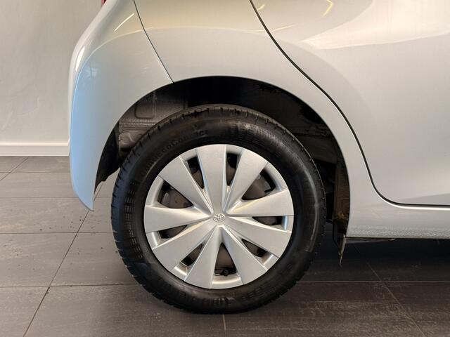 Toyota AYGO 1.0 VVT-i x-fun | Zeer lage Km stand | Airco | Dealeronderhouden |