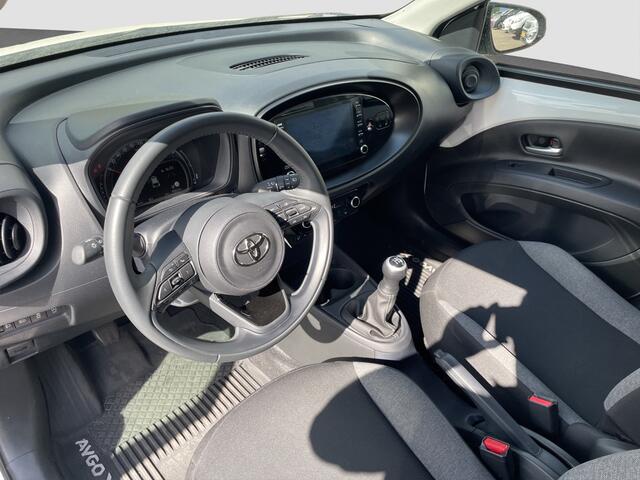 Toyota AYGO X 1.0 VVT-i MT Play | Stoelverwarming | LED | Als nieuw! |