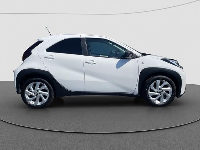 Toyota AYGO X 1.0 VVT-i MT Play | Stoelverwarming | LED | Als nieuw! |
