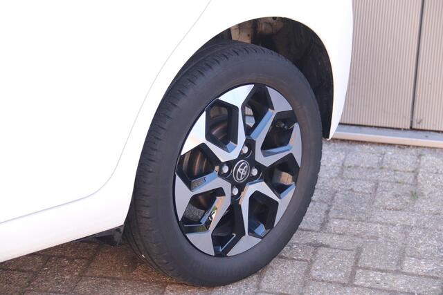 Toyota AYGO 1.0 VVT-i x-joy, Carplay, Camera, Airco