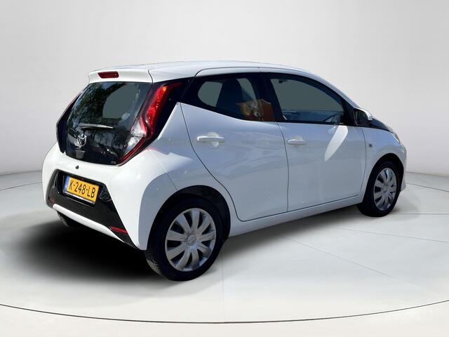 Toyota AYGO 1.0 VVT-i x-play | 5 deurs | Carplay | Airco | Parkeercamera |