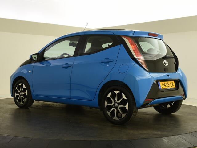 Toyota AYGO 1.0 VVT-i x-cite cabrio | Open dak | Carplay | Camera | Halfleer