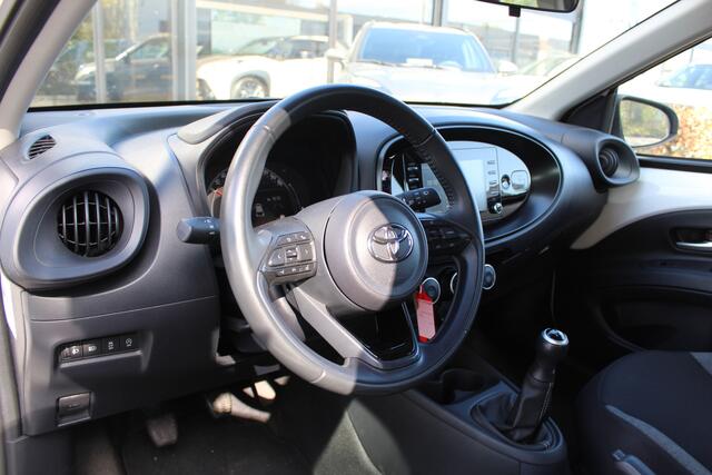 Toyota AYGO X 1.0 VVT-i MT Play | Rijklaar | Apple/Android | Camera | Adap. cruise | Bluetooth | Airco | DAB+