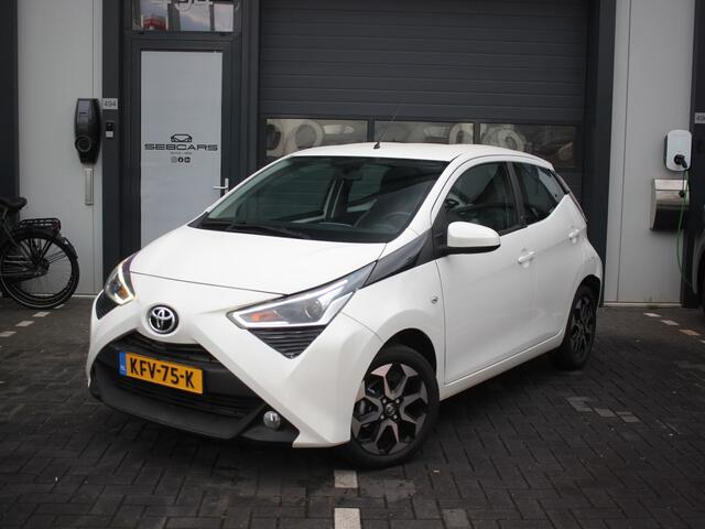 Toyota AYGO 1.0 VVT-i x-play CARPLAY, CAMERA, AUTOMAAT, BTW AUTO
