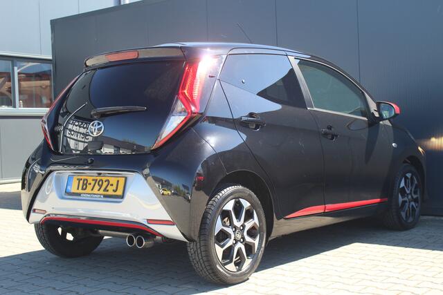 Toyota AYGO 1.0 VVT-i x-first | Incl. 12 maanden garantie | Achteruitrijcamera | Elektrische ramen | Lichtmetalen velgen | Bluetooth | Airco