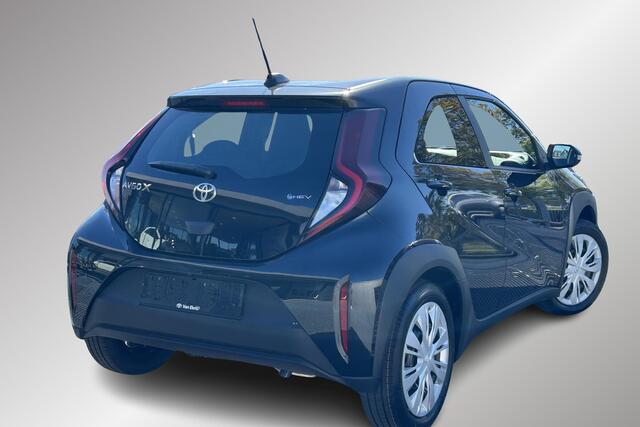 Toyota AYGO X Hybrid 115 play, Nieuw en in juni leverbaar met ¤2.000,- inruilpremie!!