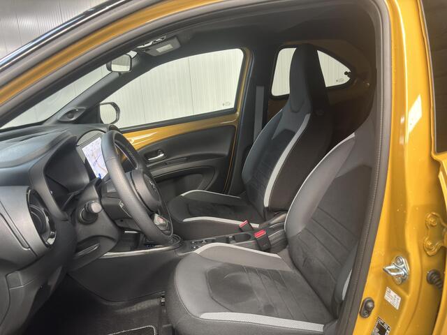 Toyota AYGO X Hybrid 115 GR Sport DEMO KORTING, DIRECT LEVERBAAR, ZEER LUXE AUTO!!!