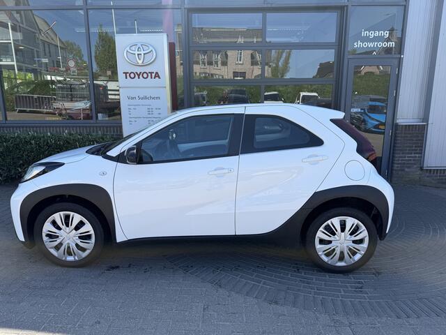 Toyota AYGO X 1.0 VVT-i MT Play