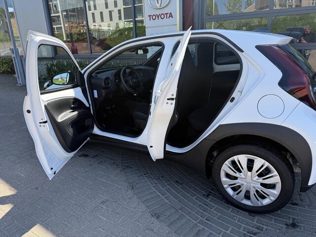 Toyota AYGO X 1.0 VVT-i MT Play