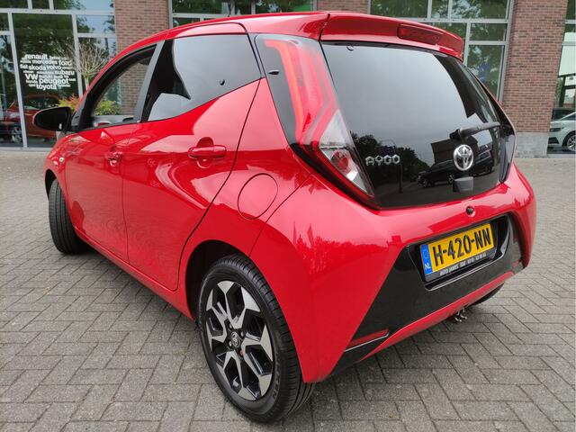 Toyota AYGO 1.0 VVT-i x-joy 15Inch LMV - Afn.trekhaak - Climatronic -DAB - Achteruitrijcamera - Apple Carplay