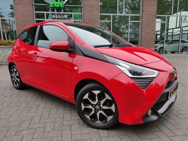 Toyota AYGO 1.0 VVT-i x-joy 15Inch LMV - Afn.trekhaak - Climatronic -DAB - Achteruitrijcamera - Apple Carplay
