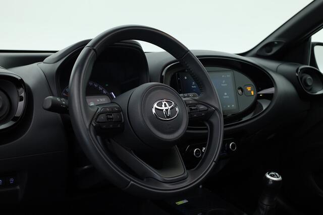 Toyota AYGO X 1.0 VVT-i MT Envy | Rijklaar! | Orig. NL | Soft Top | JBL Audio | NAV+App.Connect | Camera | Adapt. Cruise | 18'' | LaneAssist | Climate V