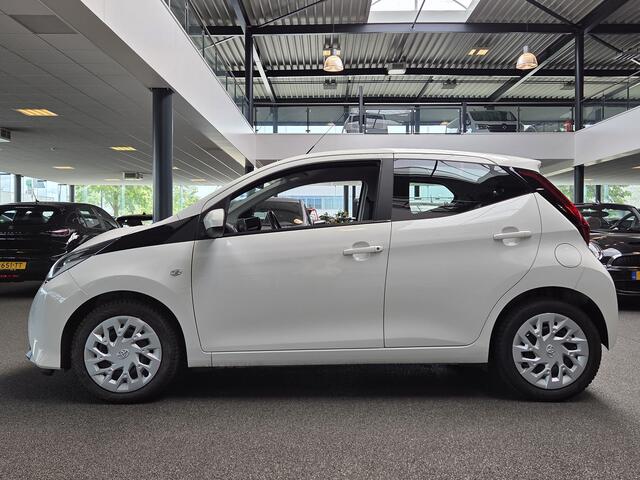 Toyota AYGO 1.0 VVT-i x-play