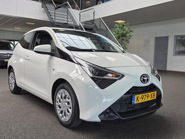 Toyota AYGO 1.0 VVT-i x-play