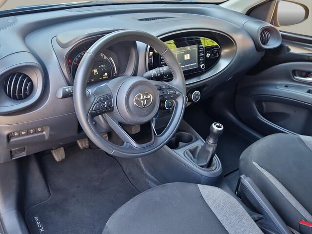 Toyota AYGO X 1.0 VVT-i MT Play NL Auto - All Season Banden - Carplay