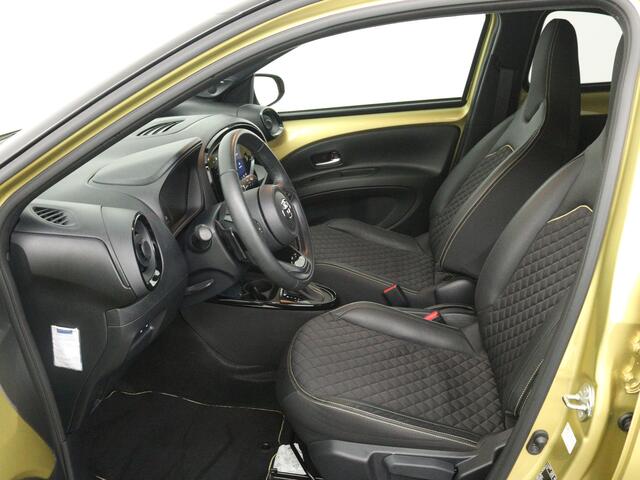 Toyota AYGO X 1.0 VVT-i S-CVT Premium | Navigatie | JBL | PDC | Trekhaak | Verwarmde stoelen |