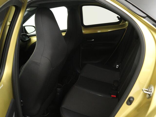 Toyota AYGO X 1.0 VVT-i S-CVT Premium | Navigatie | JBL | PDC | Trekhaak | Verwarmde stoelen |