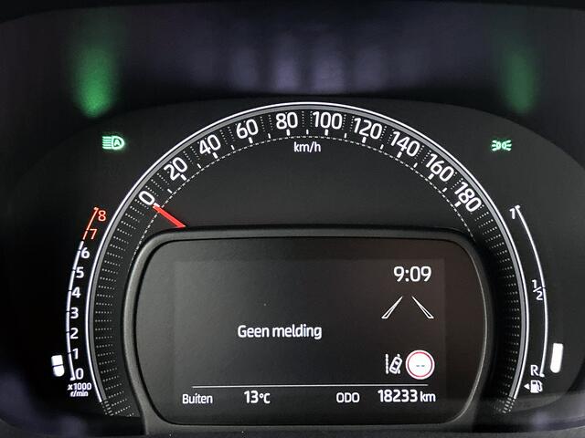Toyota AYGO X 1.0 VVT-i MT First