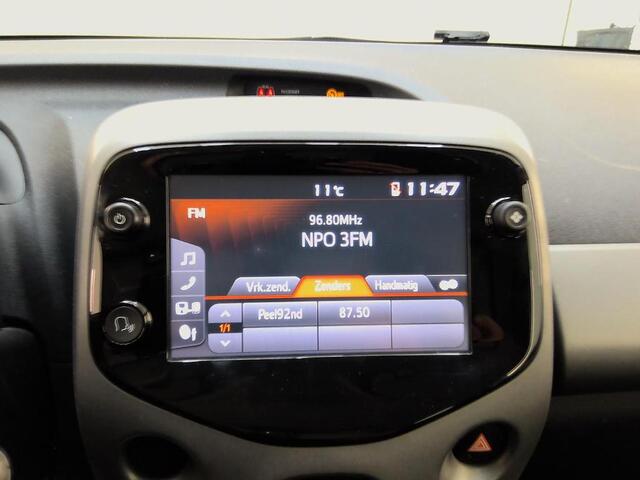 Toyota AYGO 1.0 VVT-i x-Play Automaat Airco Camera Apple Car Play NL-Auto 1e eigenaar Dealeronderhouden