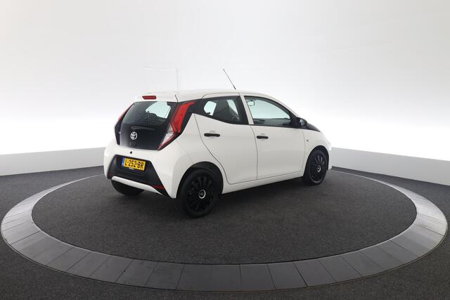 Toyota AYGO 1.0 VVT-i x-fun