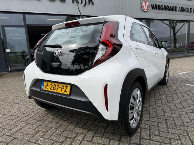 Toyota AYGO X 1.0 VVT-i S-CVT Play