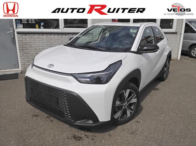 Toyota AYGO X Hybrid 115 play