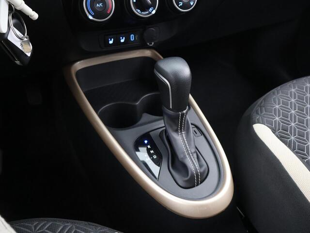 Toyota AYGO X 1.0 VVT-i S-CVT Pulse Automaat | Stoelverwarming | Apple Carplay & AndroidAUTO | Camera | Privacy Glass |