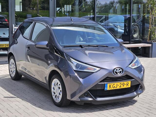 Toyota AYGO 1.0 VVT-i x-play Automaat Carplay Cam