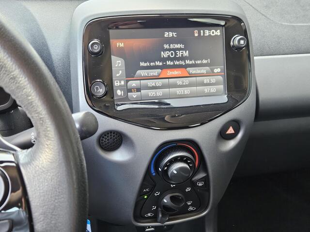 Toyota AYGO 1.0 VVT-i x-play Automaat Carplay Cam