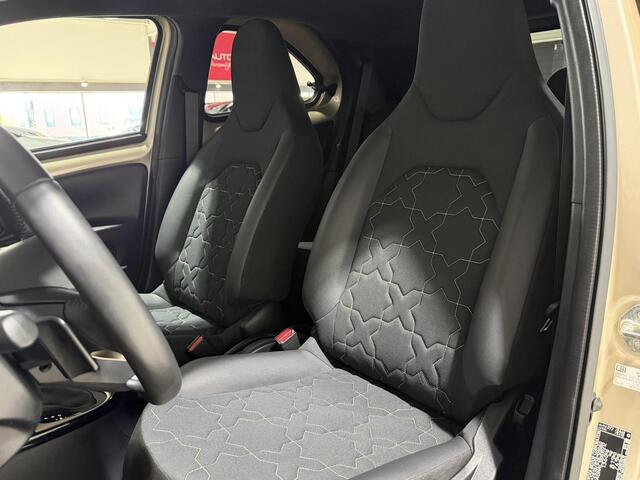 Toyota AYGO X 1.0 VVT-i S-CVT Envy | Automaat | Parkeersensoren achter | Trekhaak |