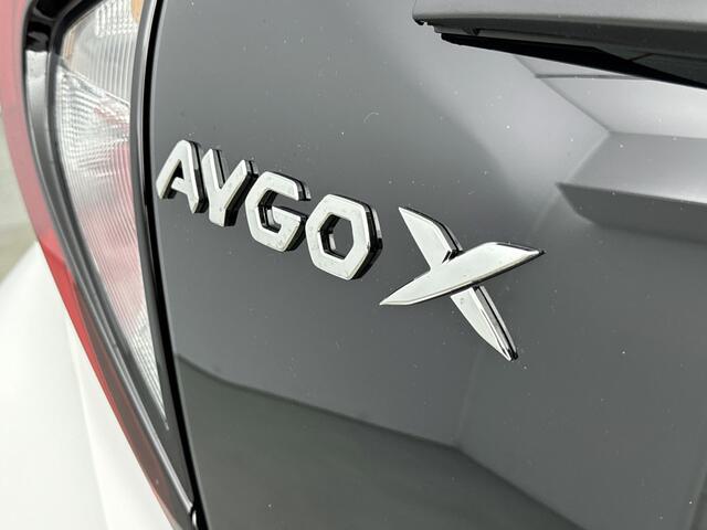 Toyota AYGO X Hybrid 115 play | Apple Carplay & Android Auto | Parkeercamera | * | Auto op bestelling |