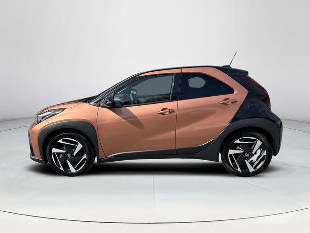 Toyota AYGO X Hybrid 115 envy **CINNAMON METALLIC/ HYBRIDE/ DIRECT LEVERBAAR**