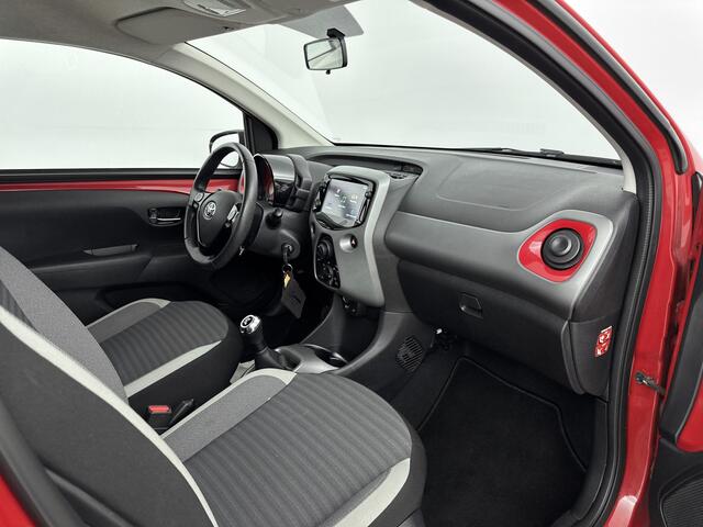Toyota AYGO 1.0 VVT-i x-play | Airco | Apple Carplay/Android Auto | Parkeercamera | Onderweg-naar-dealer