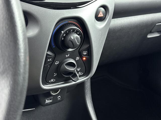 Toyota AYGO 1.0 VVT-i x-play | Airco | Apple Carplay/Android Auto | Parkeercamera | Onderweg-naar-dealer