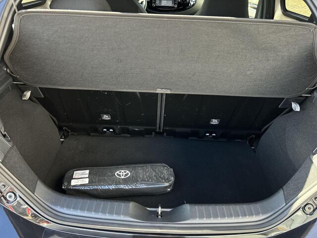 Toyota AYGO X 1.0 S-CVT First | Rijklaar | Automaat | Stoelverwarming |