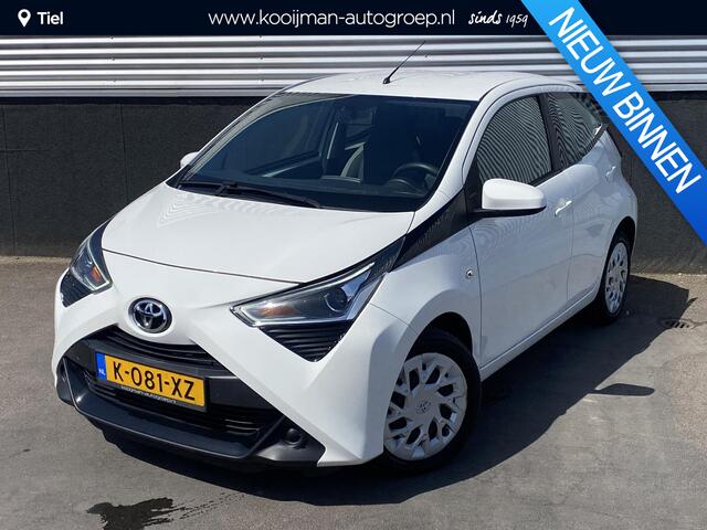 Toyota AYGO 1.0 VVT-i x-play Apple Carplay/Android Auto, achteruitrij camera, airconditioning, Nederlandse auto!