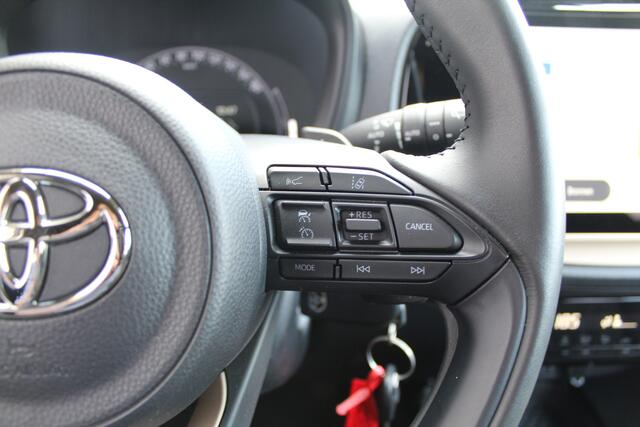 Toyota AYGO X 1.0 VVT-i S-CVT Envy | Rijklaar | Apple/Android | Half-leder | Sensoren v+a | Navi | LED | Camera | Clima