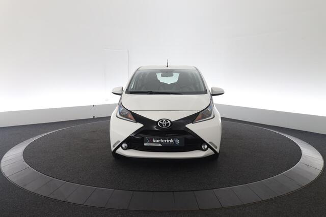 Toyota AYGO 1.0 VVT-i x-play