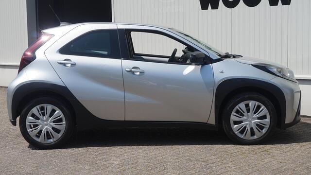 Toyota AYGO X 1.0 VVT-i MT Play Apple Carplay/Android Auto | Achteruitrijcamera | Climate Control | Adapt Cruise Control
