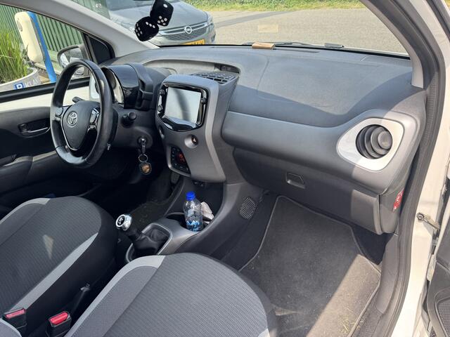 Toyota AYGO 1.0 VVT-i x-joy cabrio | Prijs op aanvraag, wordt verw. | Deal. ond. | Apple-Android | LM 16"| ACC Clima. | % Bovag Occasion Partner %