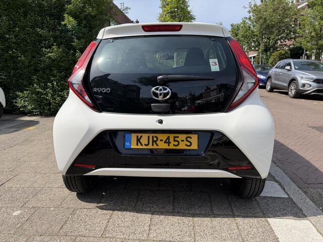 Toyota AYGO 1.0 VVT-i x-play AIRCO CAMERA LED