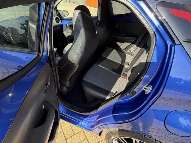 Toyota AYGO 1.0 VVT-i x-clusiv