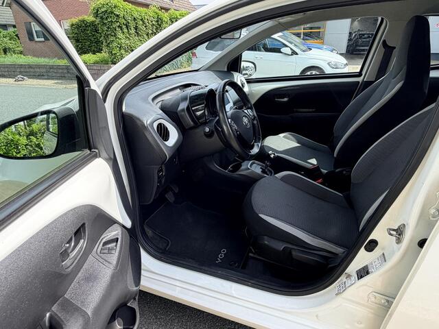 Toyota AYGO 1.0 VVT-i X-play 72PK AutomaatoAircooCamera