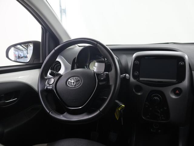 Toyota AYGO 1.0 VVT-i x-play | Airco | Apple Carplay/Android Auto | Parkeercamera | Bluetooth |