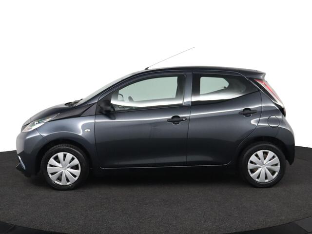 Toyota AYGO 1.0 VVT-i x-fun | Airco | Radio | Bluetooth |