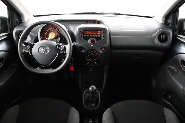 Toyota AYGO 1.0 VVT-i x-fun | Airco | Radio | Bluetooth |