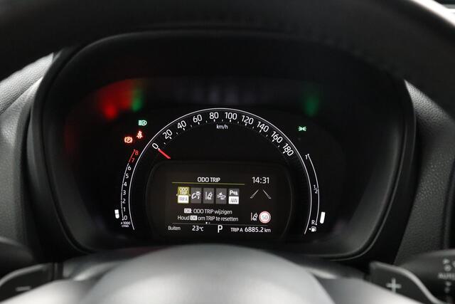 Toyota AYGO X 1.0 VVT-i S-CVT JBL | Automaat | Apple Carplay/Android Auto | Parkeersensoren | Stoelverwarming | Leer | JBL Audio |