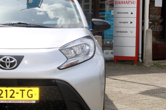 Toyota AYGO X 1.0 VVT-i MT Play