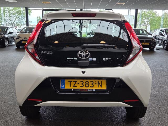 Toyota AYGO 1.0 VVT-i x-play limited
