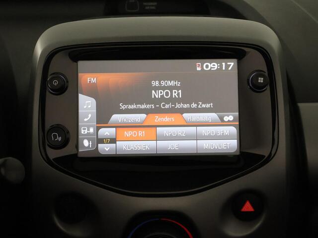 Toyota AYGO 1.0 VVT-i X-Play Cabrio Bi-Tone Automaat | Apple Carplay & AndroidAUTO | Airco | Camera |